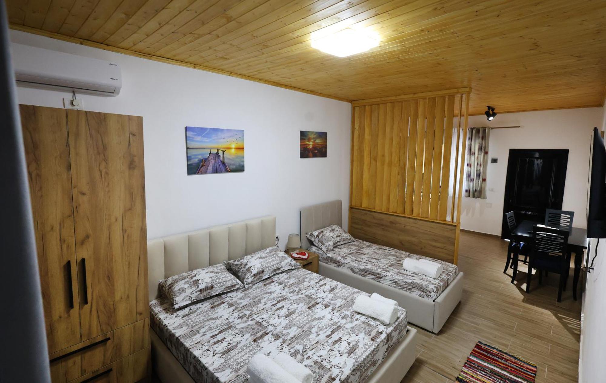 Olive Oasis Studio Berat Esterno foto