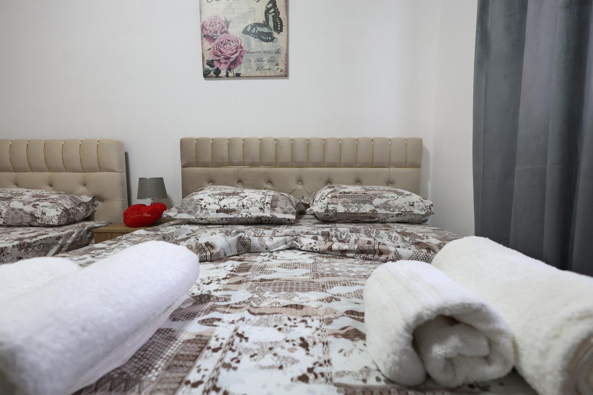 Olive Oasis Studio Berat Esterno foto